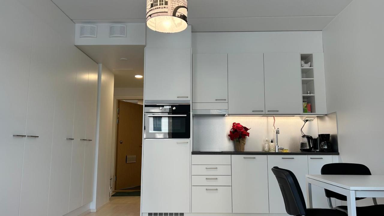 Entire Apartment Near Helsinki Airport In Kivistoe Вантаа Экстерьер фото