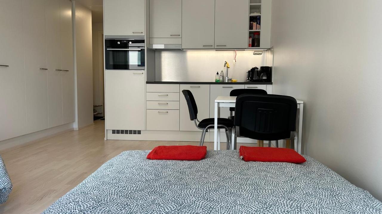 Entire Apartment Near Helsinki Airport In Kivistoe Вантаа Экстерьер фото
